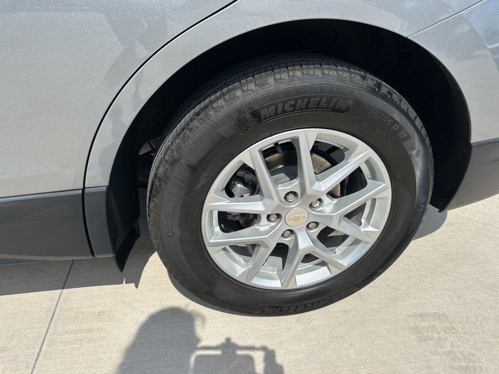 used 2023 Chevrolet Equinox car, priced at $21,376