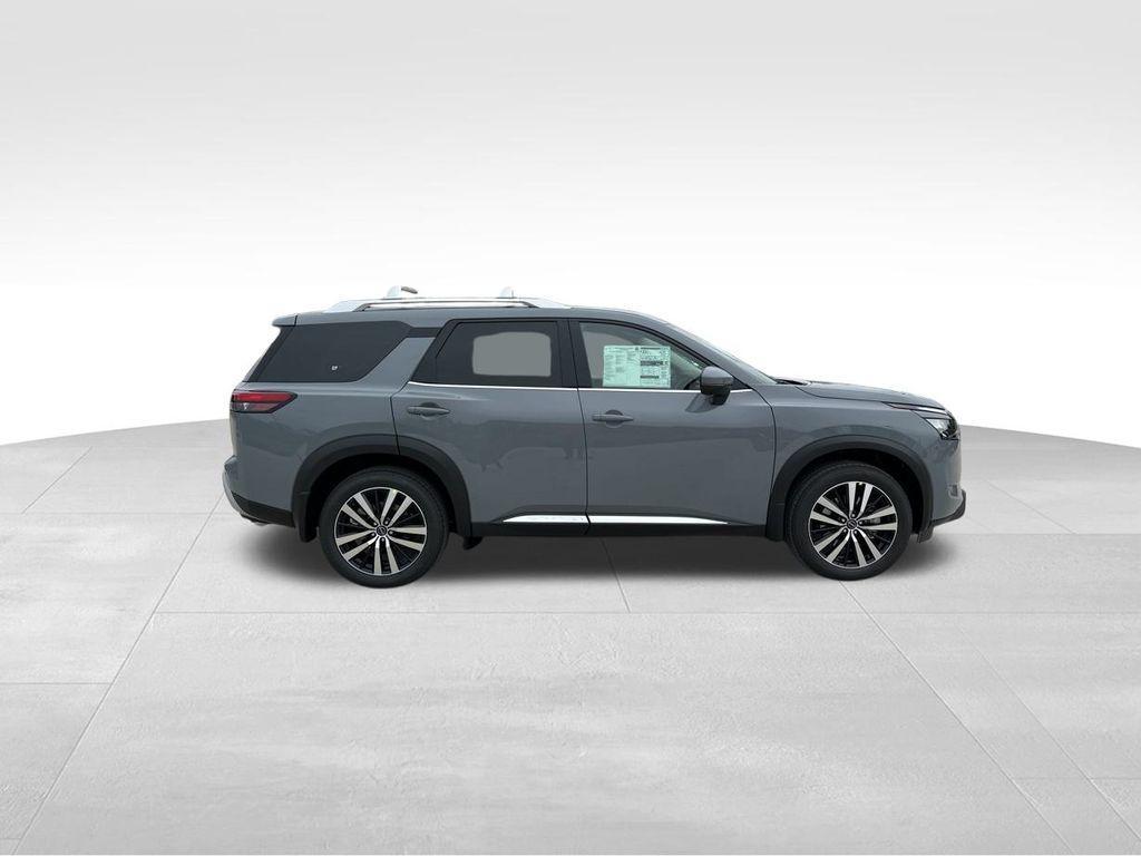 new 2025 Nissan Pathfinder car, priced at $49,930