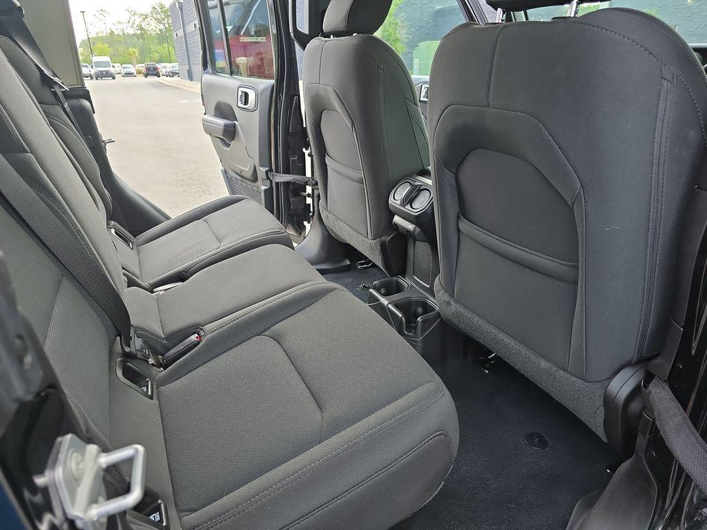 used 2022 Jeep Gladiator car, priced at $32,400