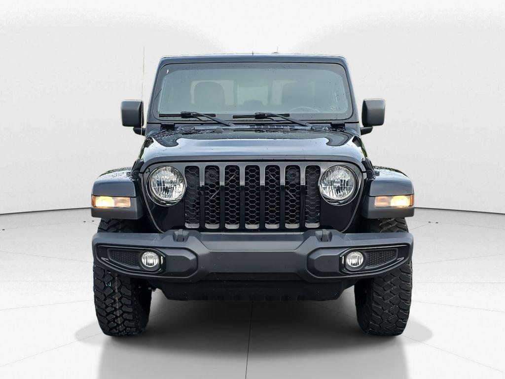 used 2022 Jeep Gladiator car, priced at $32,400
