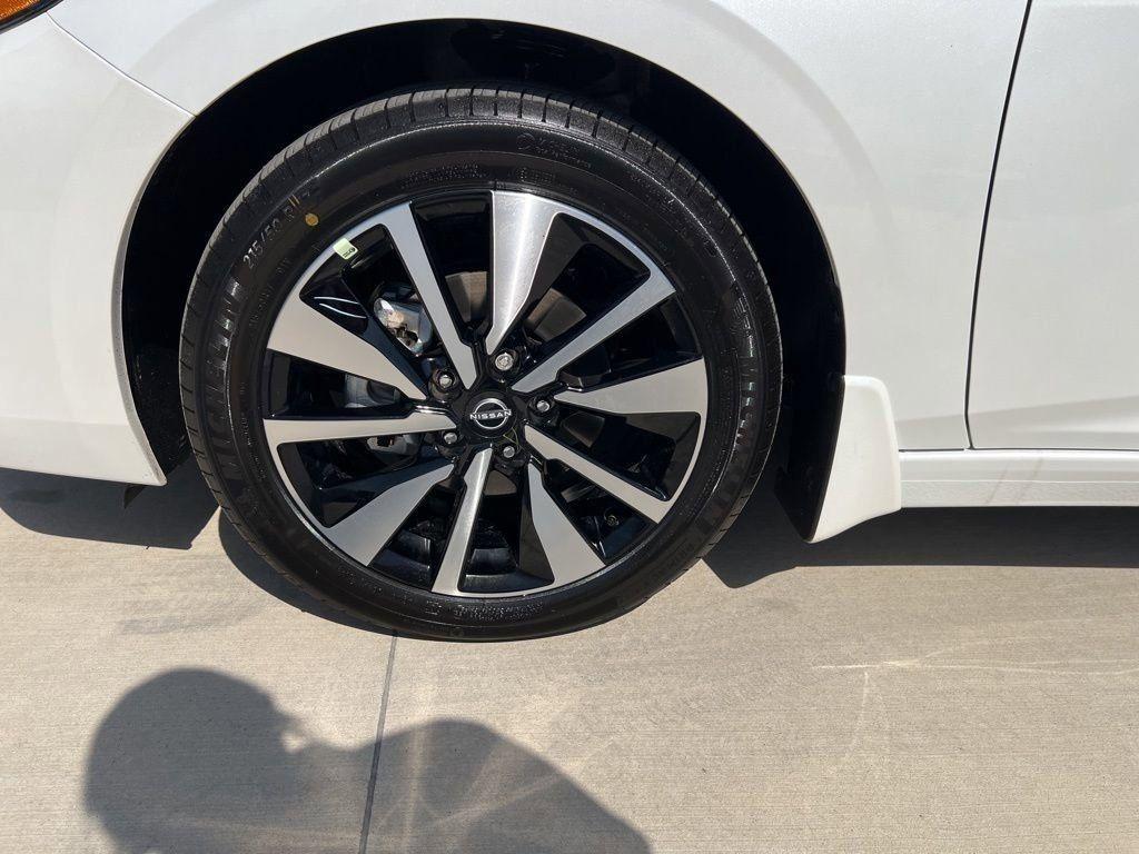 new 2025 Nissan Sentra car, priced at $25,781
