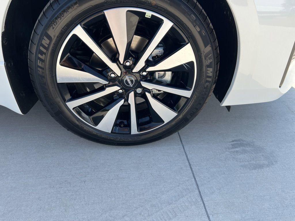 new 2025 Nissan Sentra car, priced at $25,781