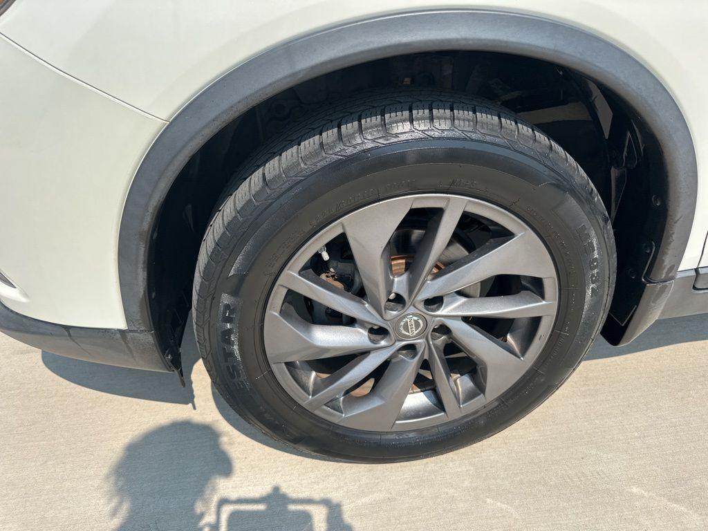 used 2016 Nissan Rogue car, priced at $13,700