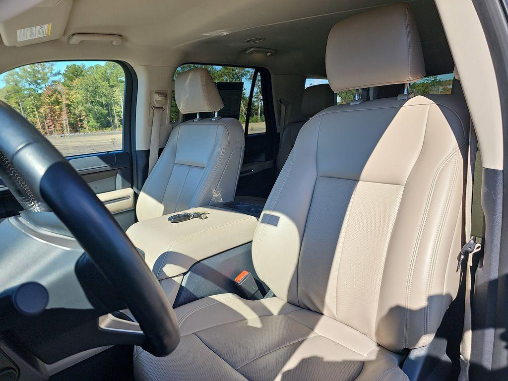 used 2024 Ford Expedition Max car, priced at $40,100