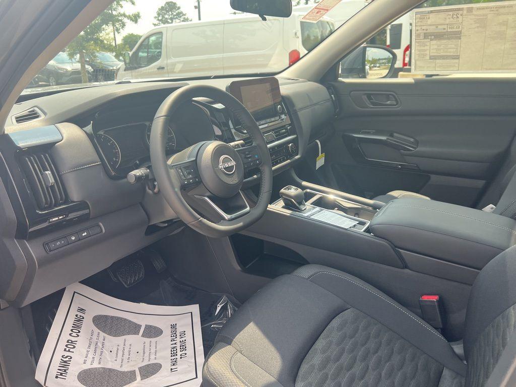 new 2025 Nissan Pathfinder car, priced at $41,281