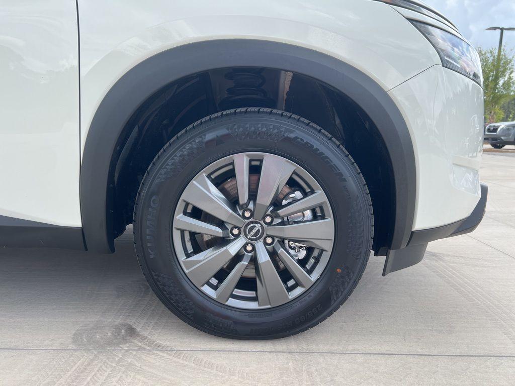used 2024 Nissan Pathfinder car, priced at $29,900