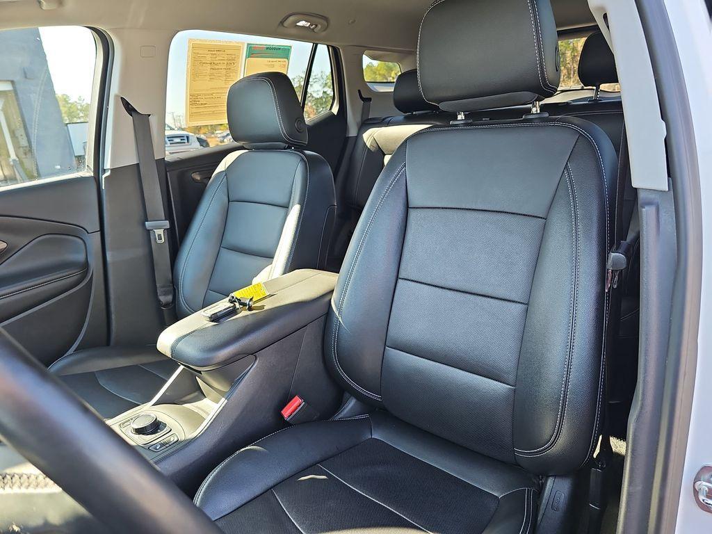 used 2024 GMC Terrain car, priced at $21,200