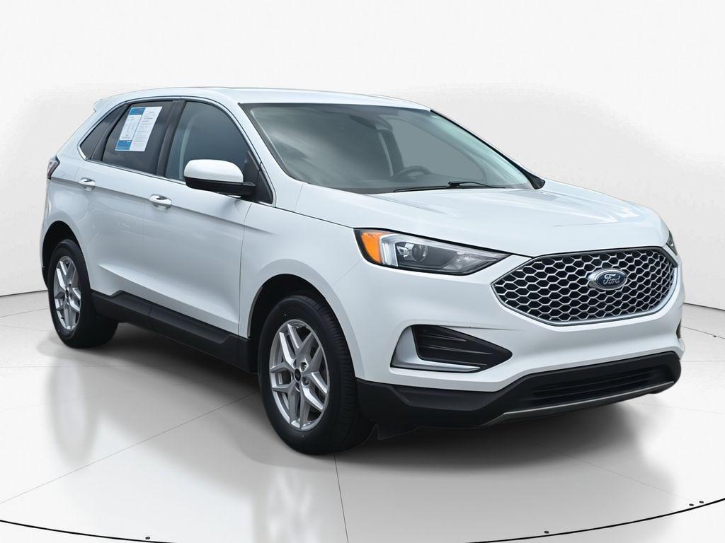 used 2024 Ford Edge car, priced at $17,900