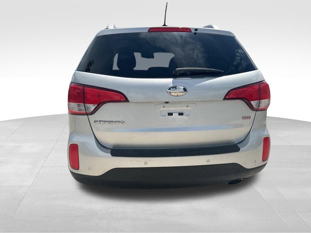 used 2014 Kia Sorento car, priced at $8,200