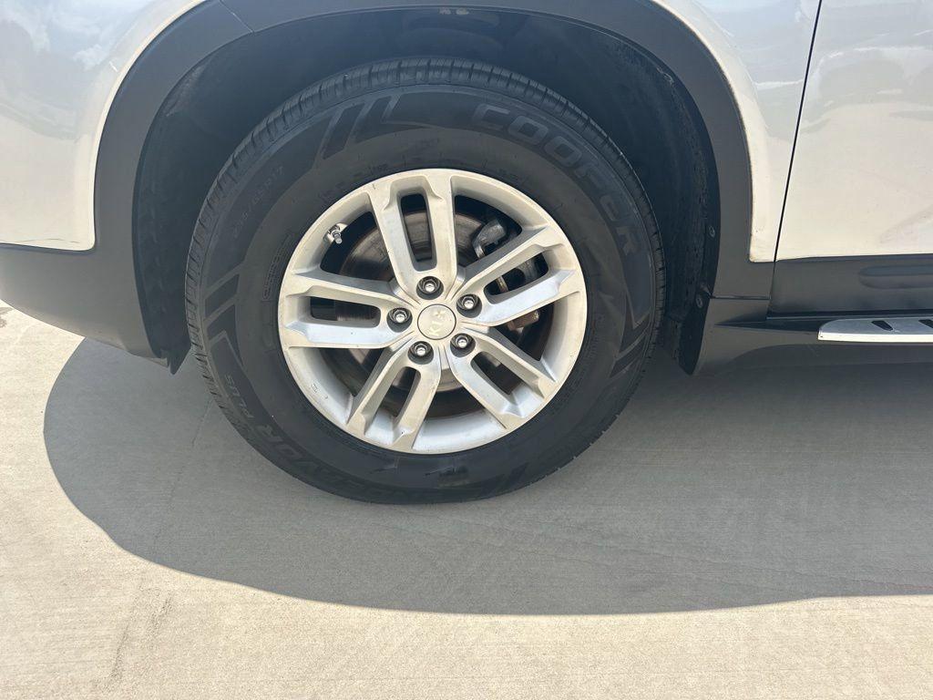 used 2014 Kia Sorento car, priced at $8,200