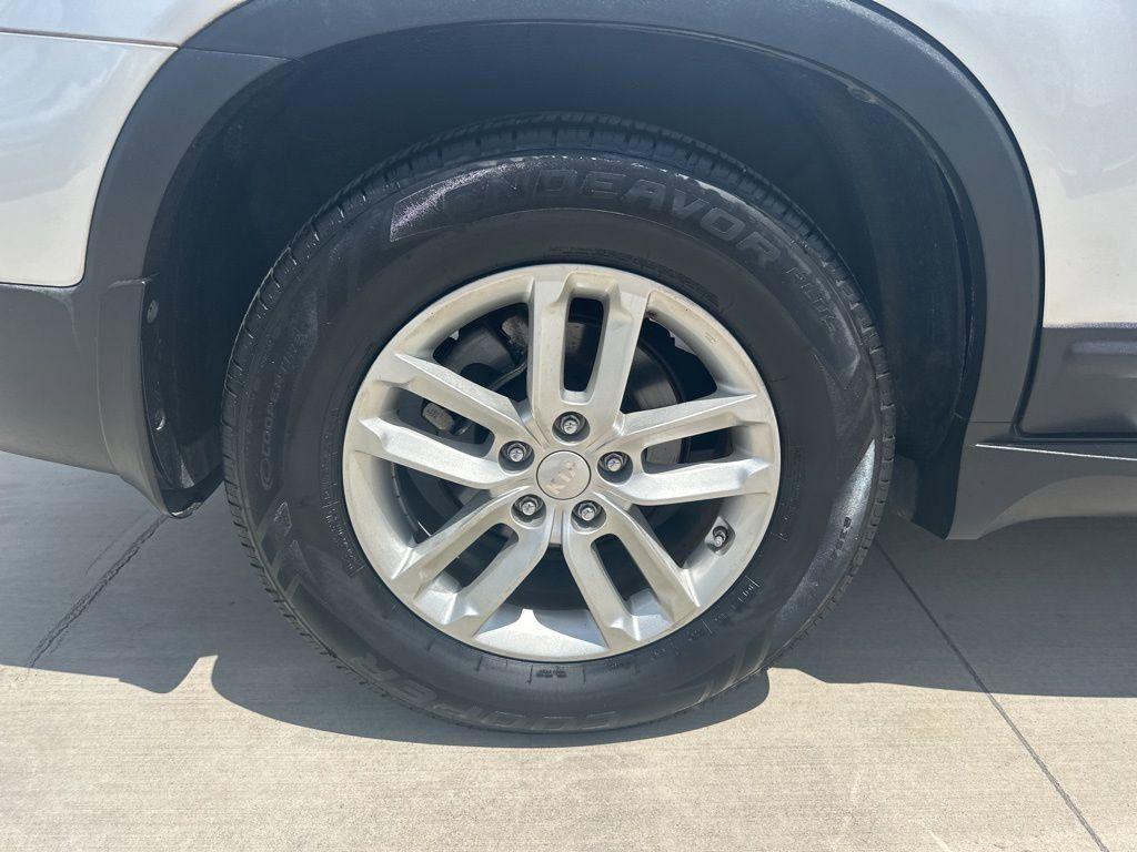 used 2014 Kia Sorento car, priced at $8,200