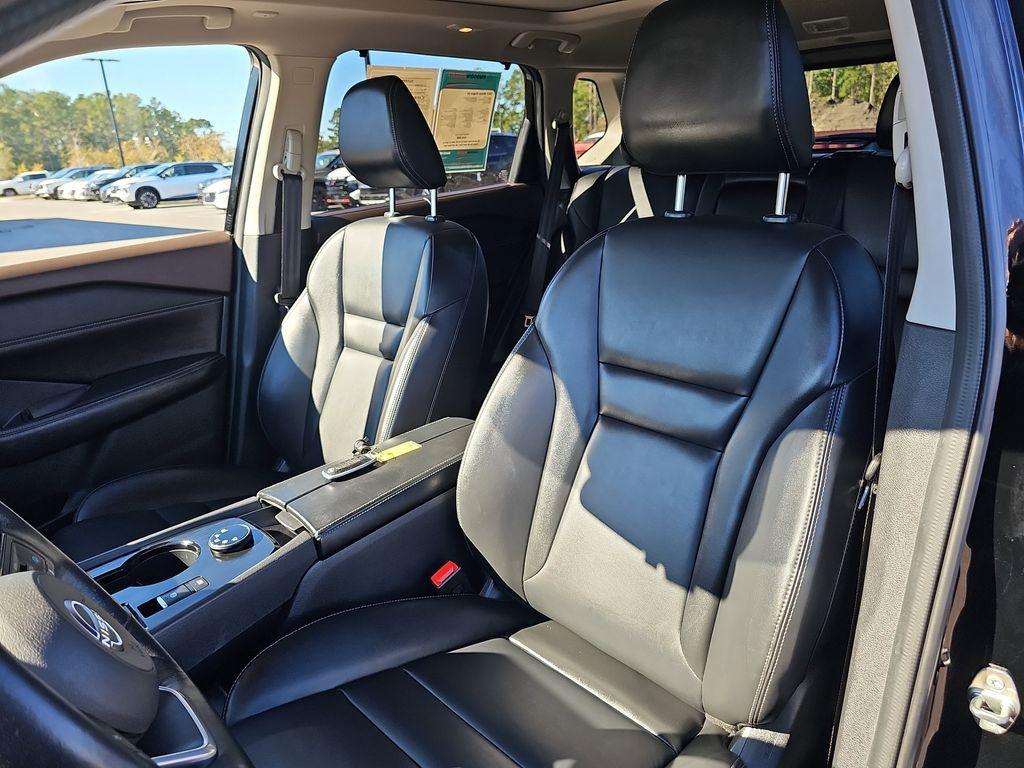 used 2023 Nissan Rogue car, priced at $22,600