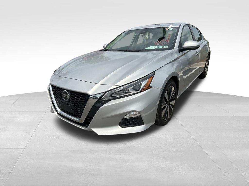 used 2022 Nissan Altima car, priced at $21,995