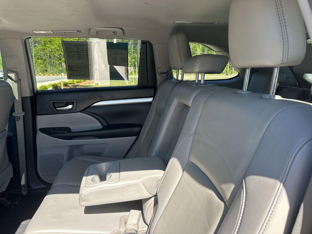used 2019 Toyota Highlander car, priced at $14,921