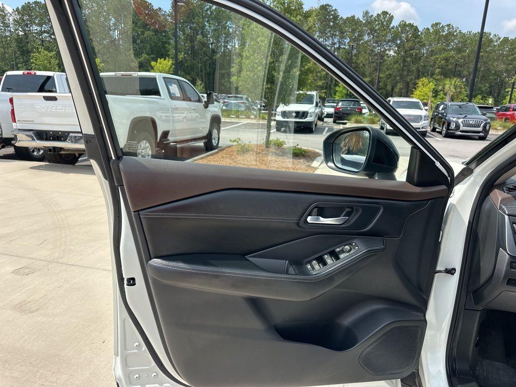 used 2023 Nissan Rogue car, priced at $23,300