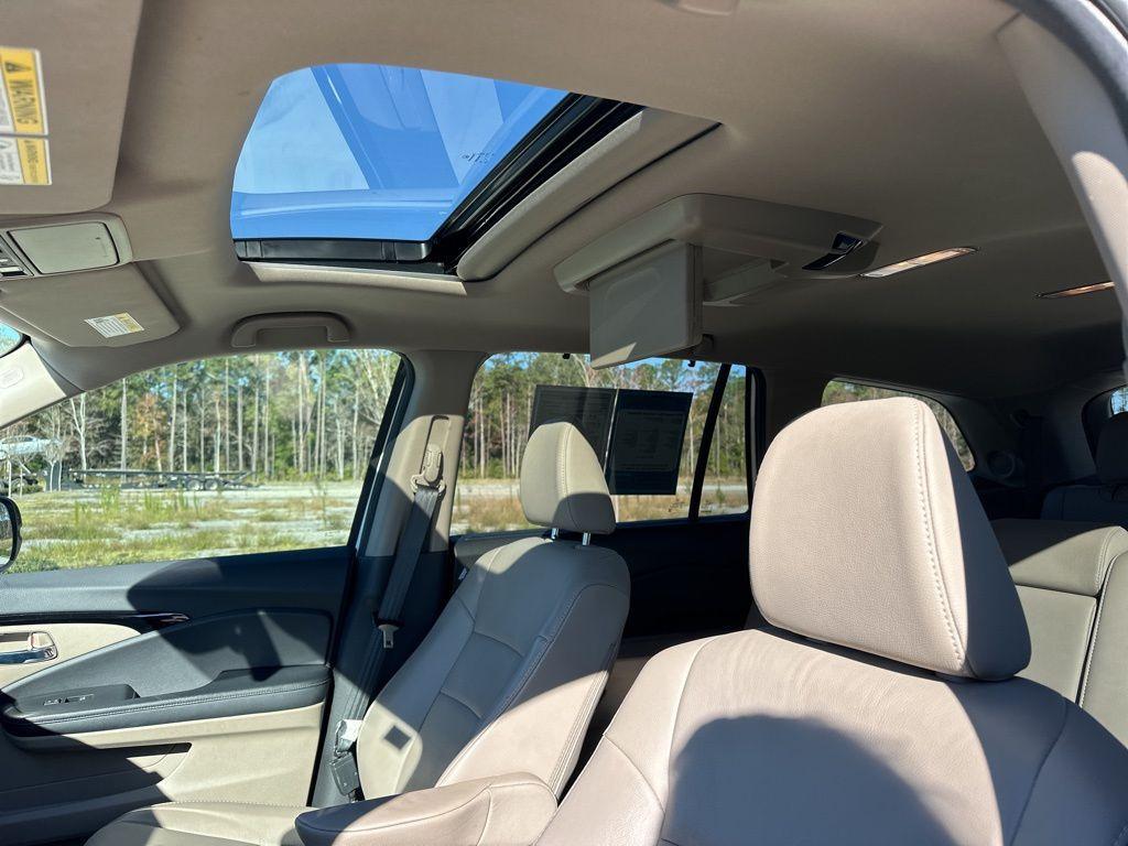 used 2019 Honda Pilot car, priced at $25,678