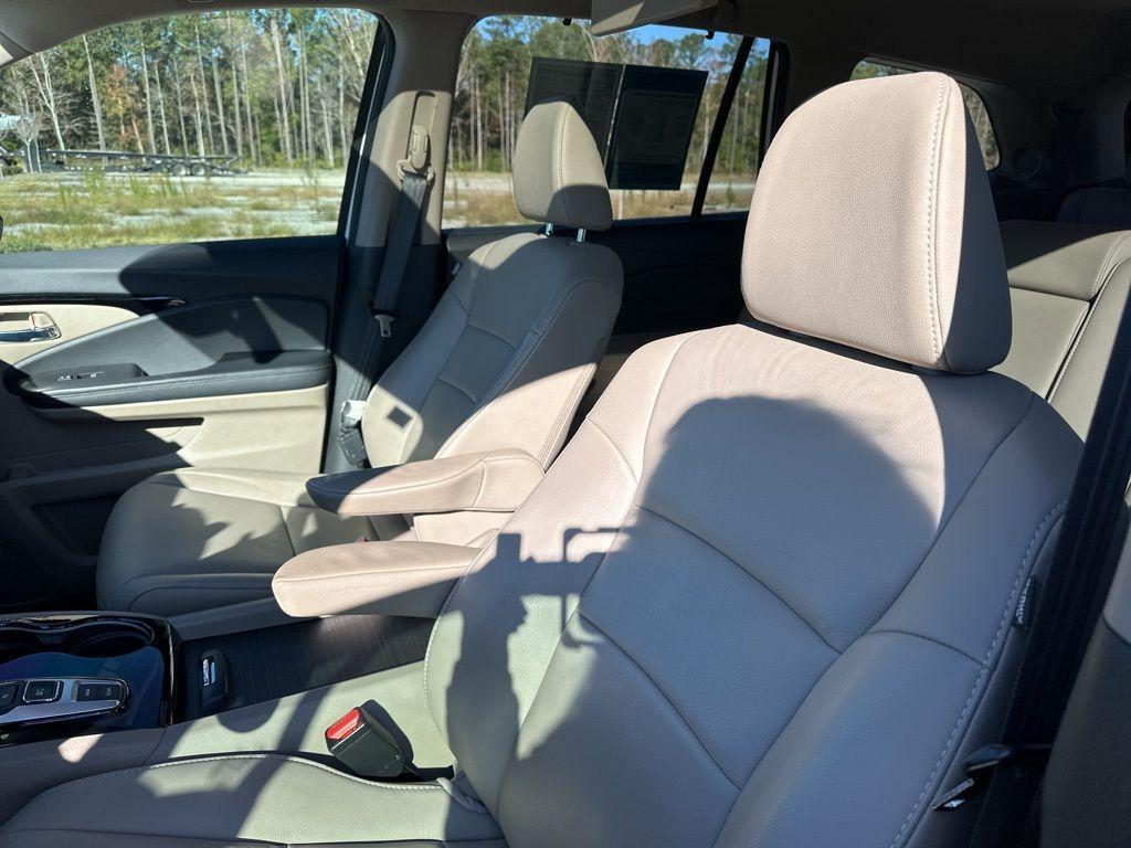 used 2019 Honda Pilot car, priced at $25,678