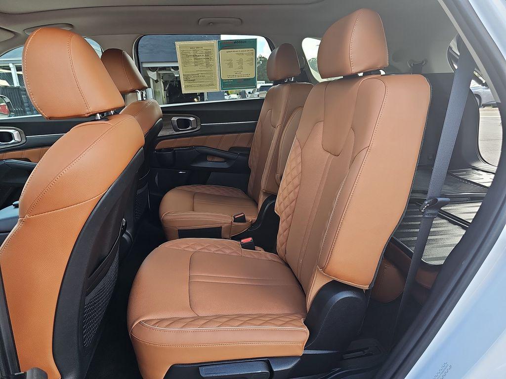used 2022 Kia Sorento car, priced at $29,900