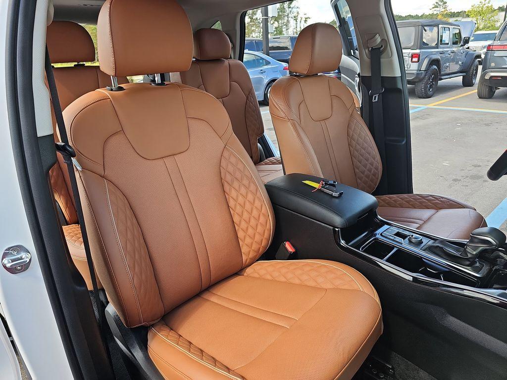 used 2022 Kia Sorento car, priced at $29,900