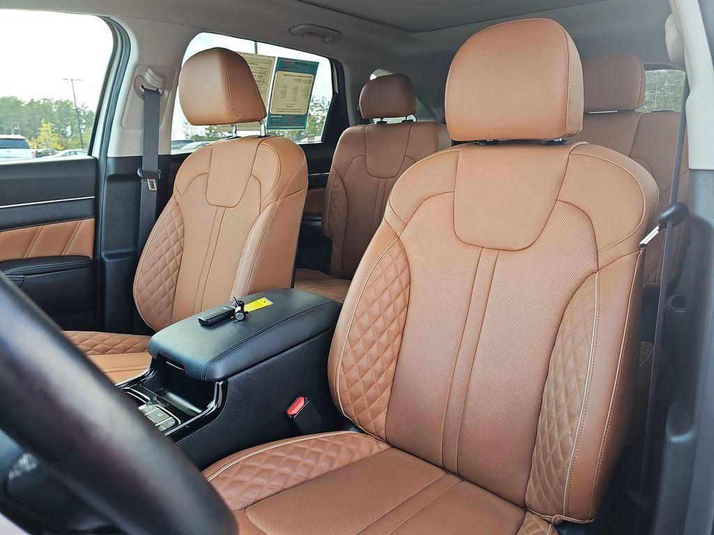 used 2022 Kia Sorento car, priced at $29,900