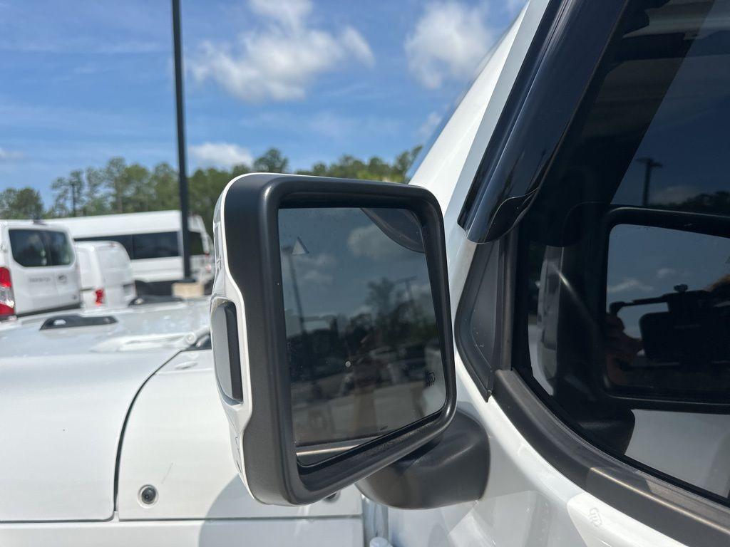 used 2021 Jeep Gladiator car, priced at $35,300