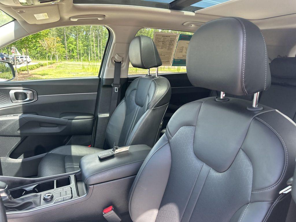 used 2023 Kia Sorento car, priced at $26,600
