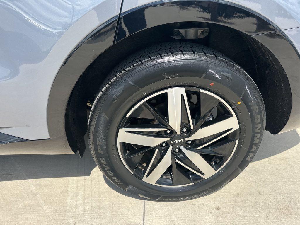 used 2023 Kia Sorento car, priced at $26,600