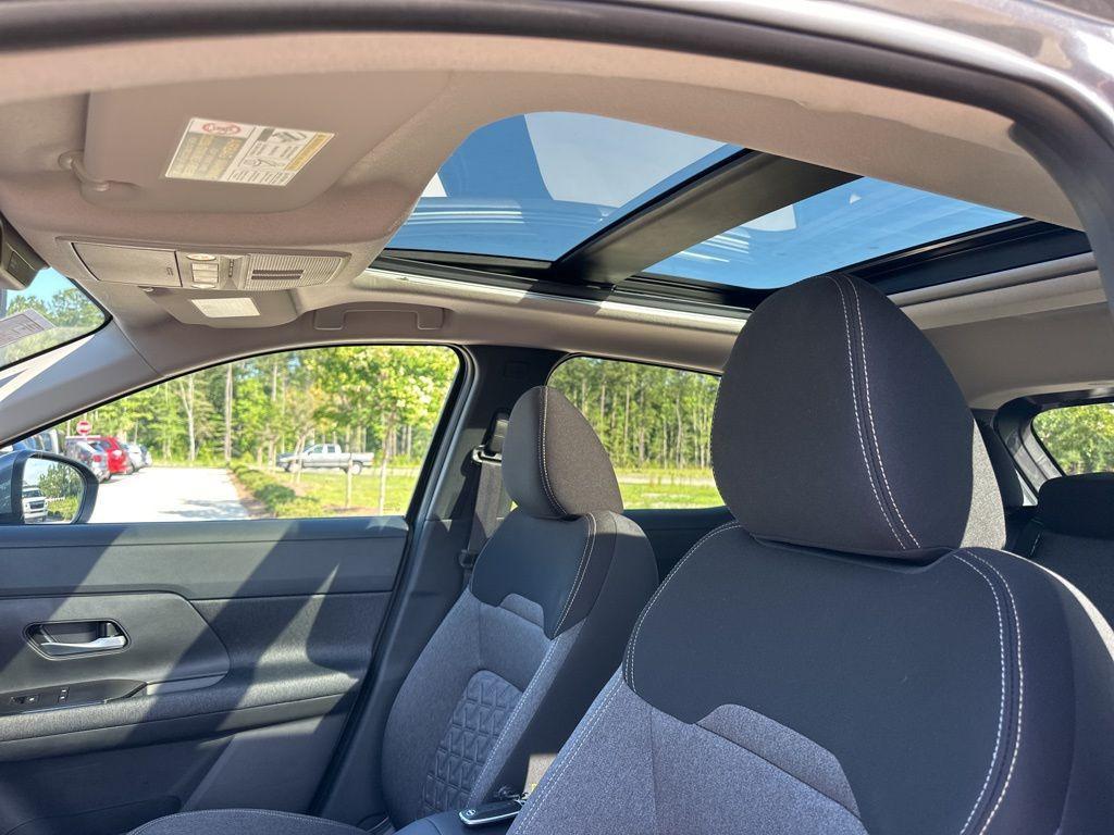 new 2025 Nissan Kicks car, priced at $26,455