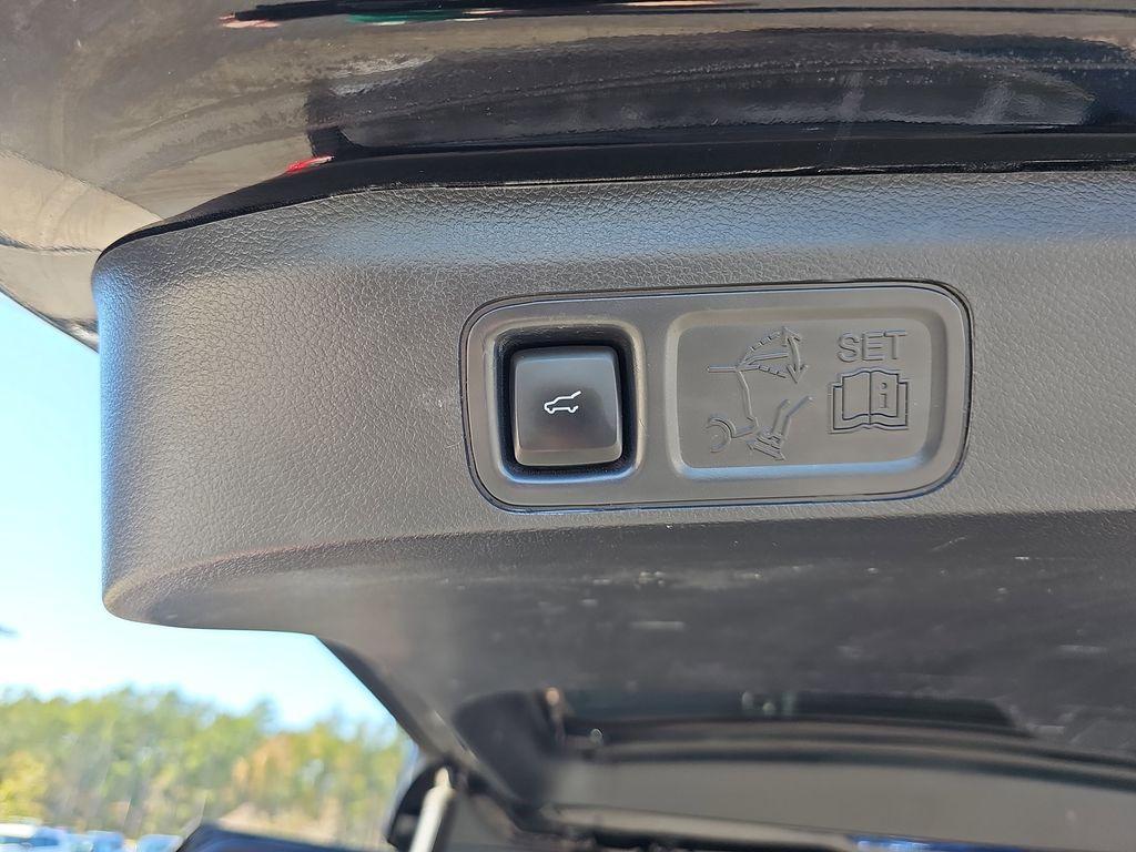 used 2023 Ford Expedition car, priced at $41,500