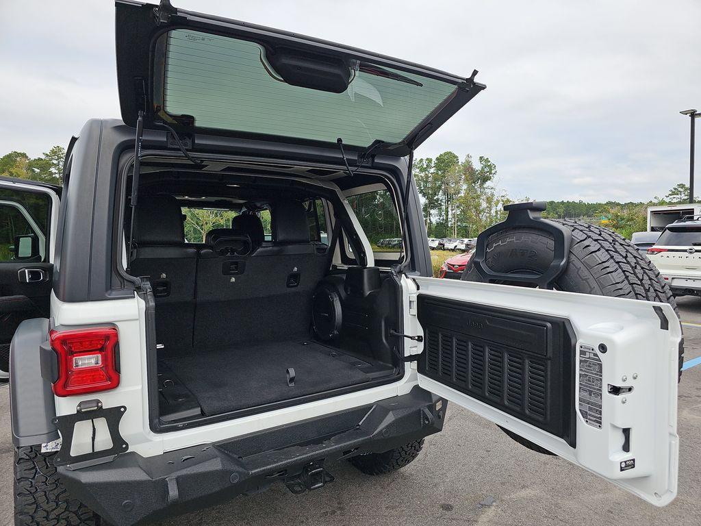 used 2022 Jeep Wrangler Unlimited car, priced at $38,400