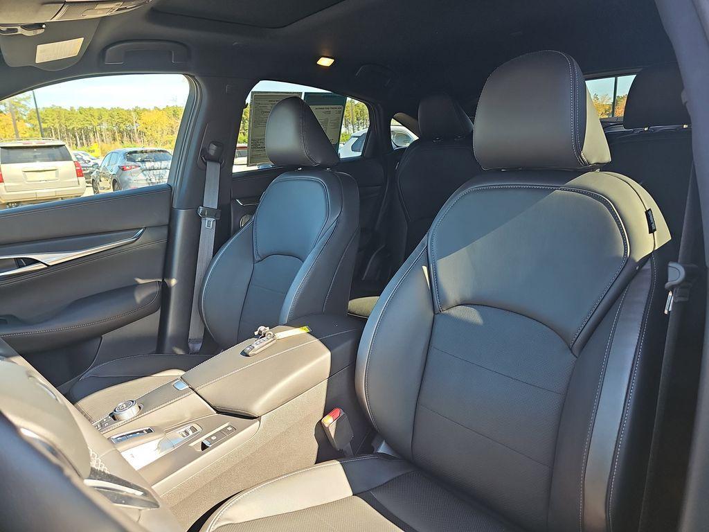 used 2025 INFINITI QX55 car, priced at $40,900