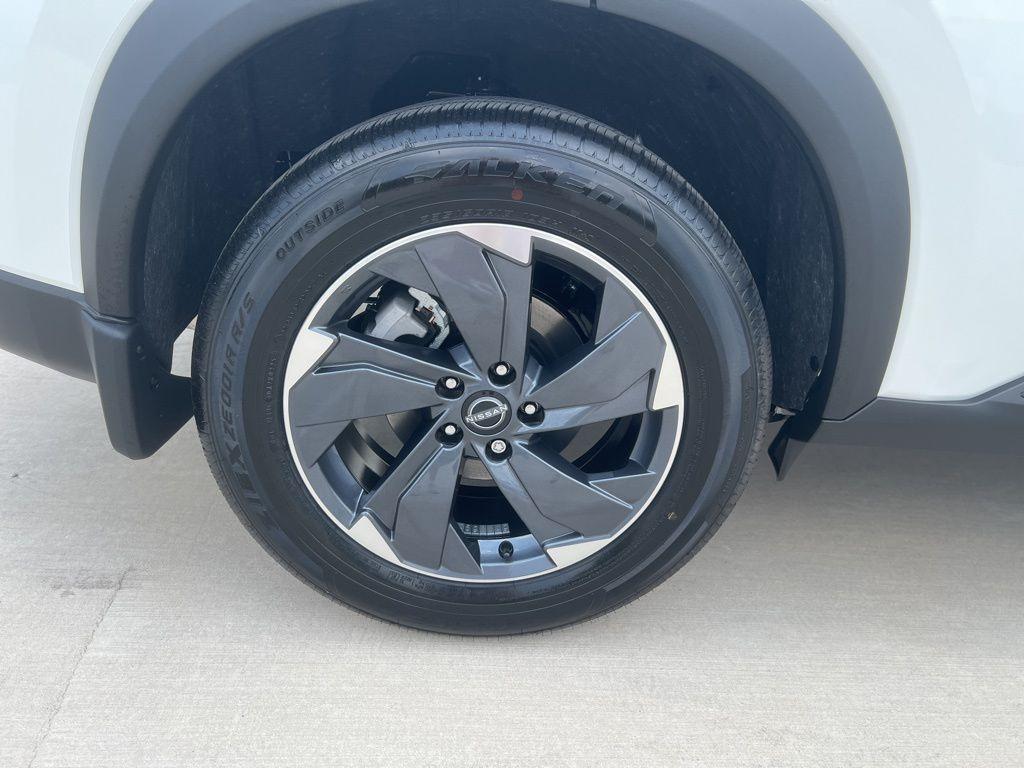 new 2025 Nissan Rogue car, priced at $32,886