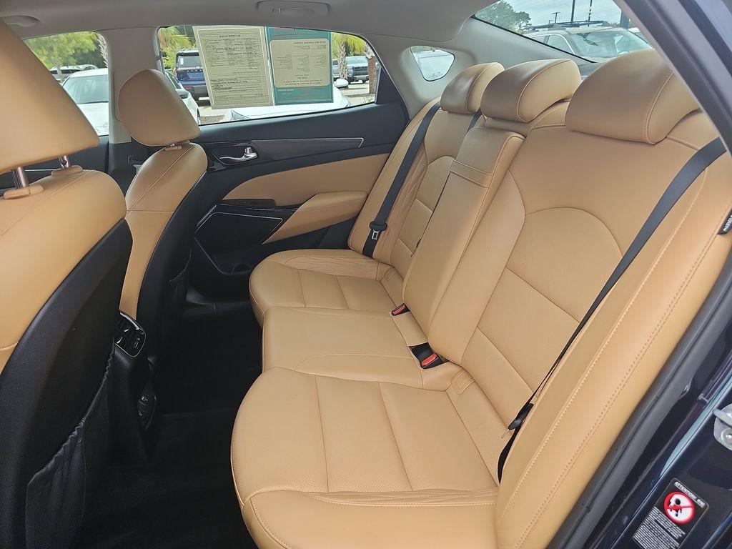 used 2020 Kia Cadenza car, priced at $25,400