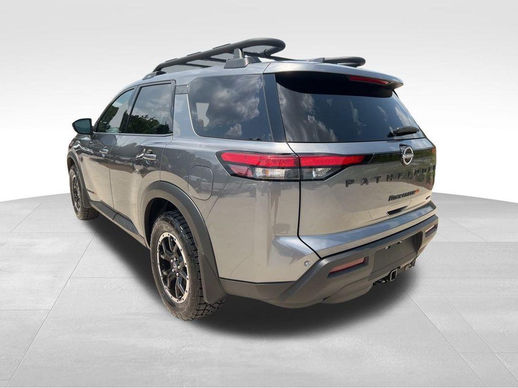 new 2025 Nissan Pathfinder car, priced at $43,967