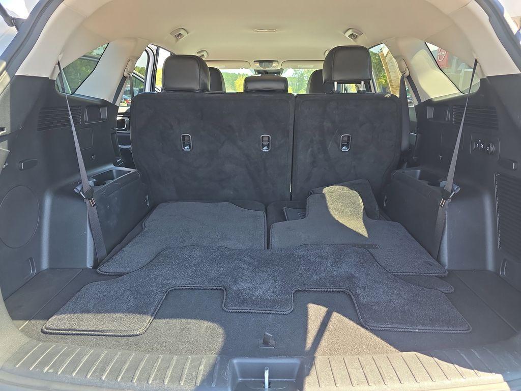 used 2024 Kia Sorento car, priced at $28,200
