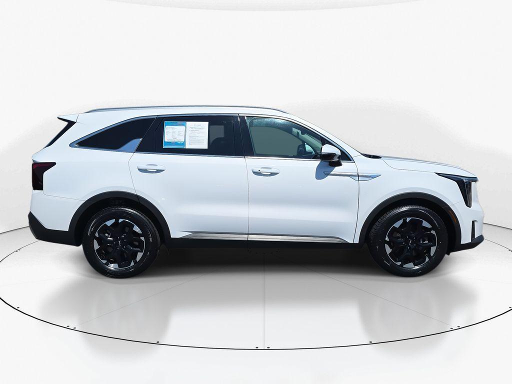 used 2024 Kia Sorento car, priced at $28,200