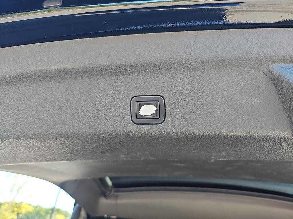 used 2021 GMC Yukon XL car, priced at $46,600