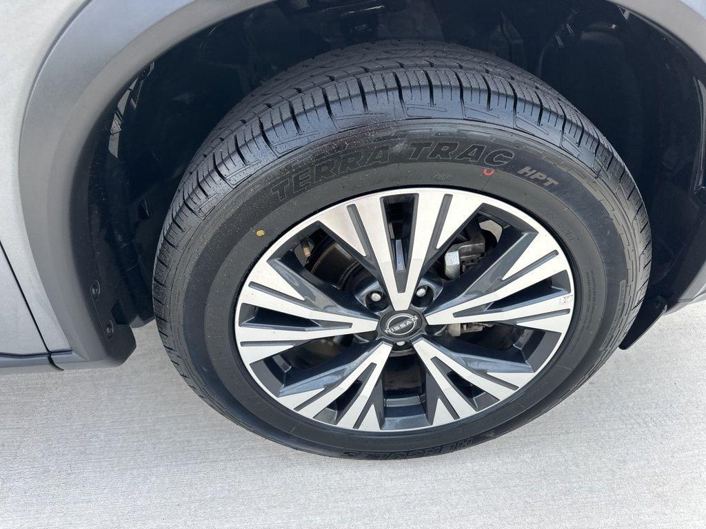 used 2023 Nissan Rogue car, priced at $21,900