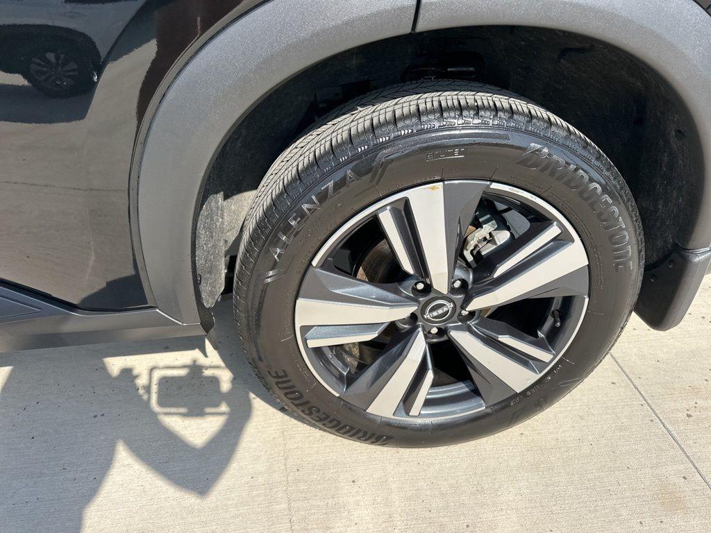 used 2024 Nissan Rogue car, priced at $29,200