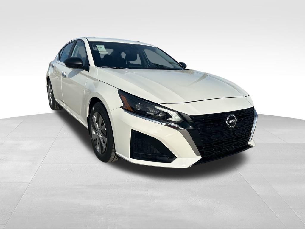 new 2025 Nissan Altima car, priced at $25,120