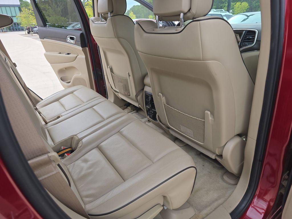 used 2015 Jeep Grand Cherokee car, priced at $14,900