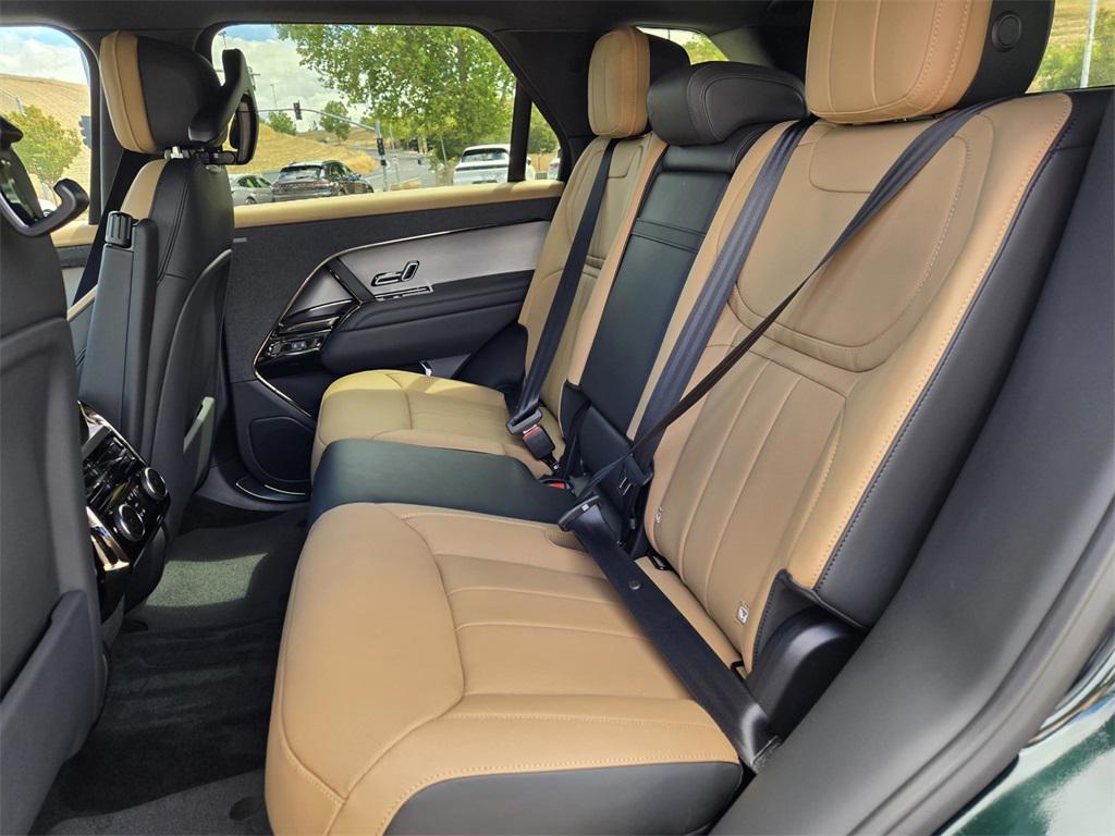 new 2025 Land Rover Range Rover Sport car, priced at $109,295