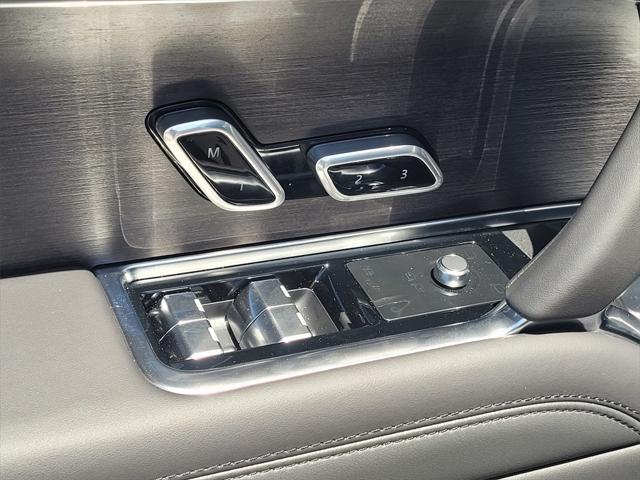new 2025 Land Rover Range Rover car, priced at $152,010
