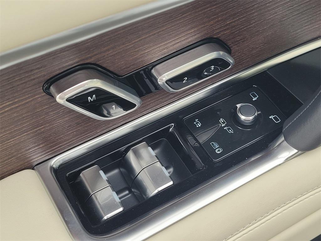 new 2025 Land Rover Range Rover car, priced at $146,430