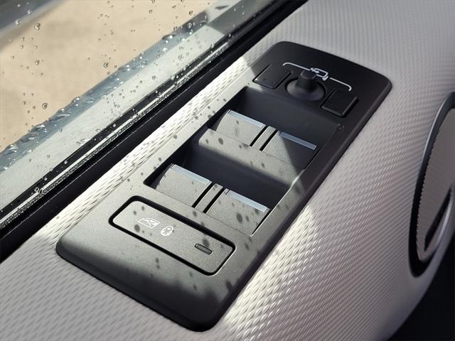 new 2024 Land Rover Discovery car, priced at $76,998