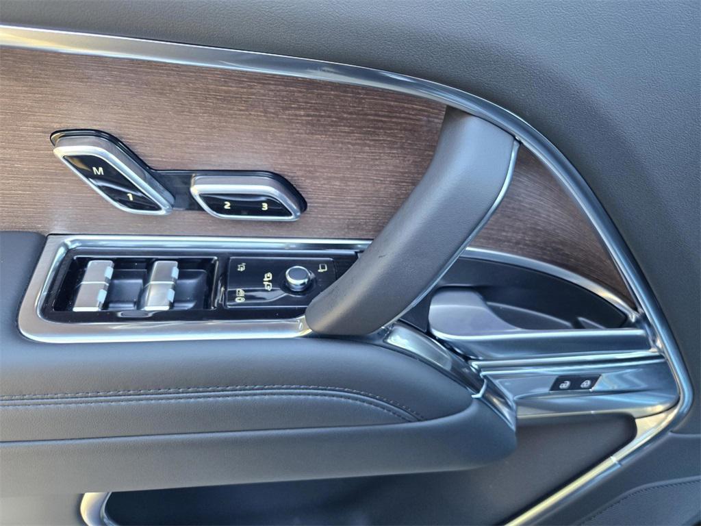 new 2025 Land Rover Range Rover car, priced at $137,730