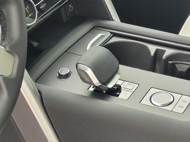new 2025 Land Rover Discovery car, priced at $78,818