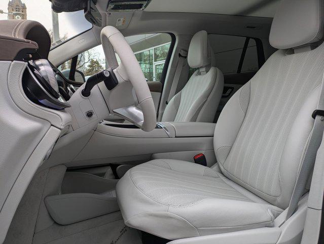 new 2025 Mercedes-Benz EQE 500 car, priced at $95,125