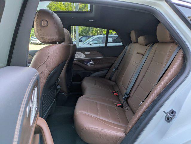 new 2025 Mercedes-Benz GLE 450 car, priced at $85,865