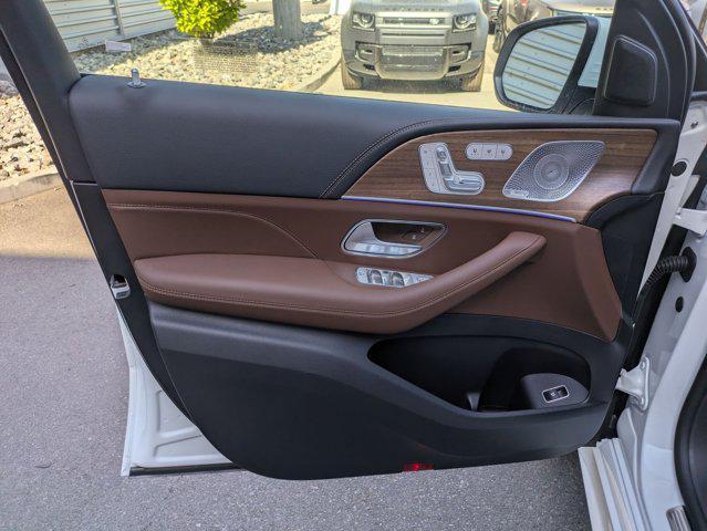 new 2025 Mercedes-Benz GLE 450 car, priced at $85,865